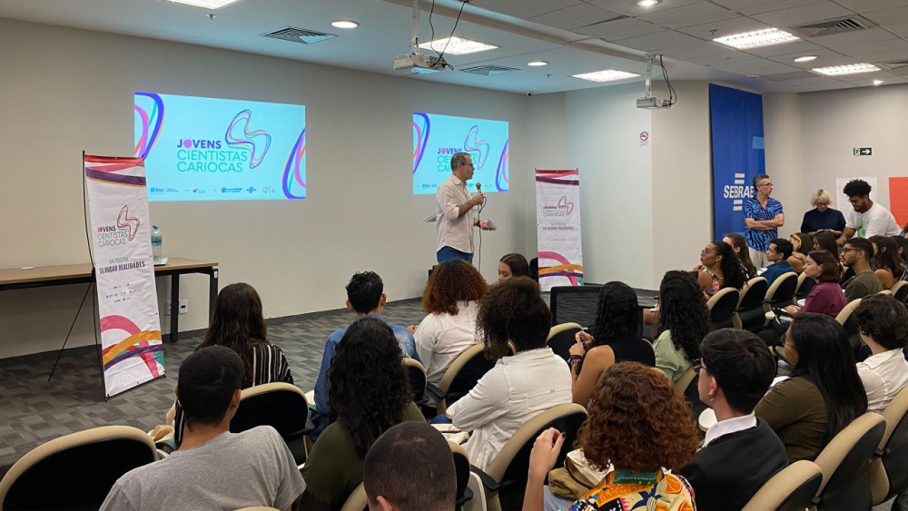 Ciência, tecnologia e o futuro das juventudes no trabalho