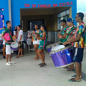Gestão democrática e participação da Família na Escola