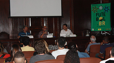 Futebol é tema de debate no CCBB