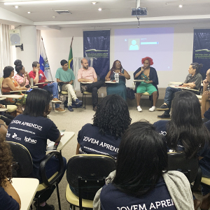 Juventudes se reúnem para conhecer e dialogar com parlamento da Alerj