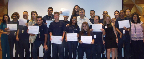 Jovens do PROIND celebram formatura