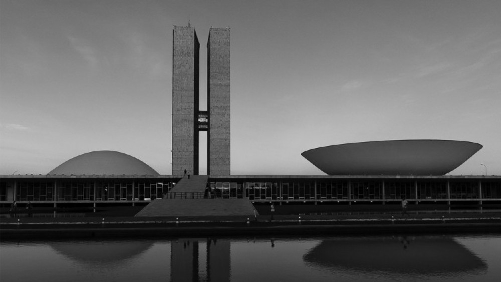 Fortalecer a democracia é garantir o combate à pobreza