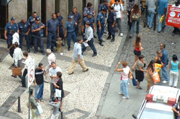 Policiamento Comunitário - discutindo modelos