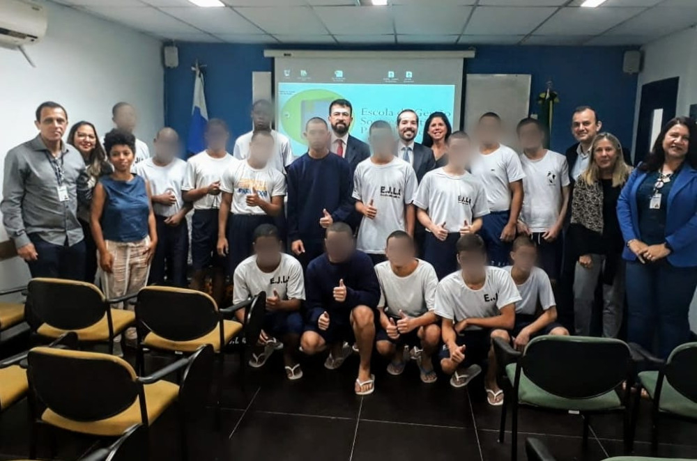 TV Novo Degase facilita o aprendizado e promove o relacionamento social de jovens que cumprem medidas socioeducativas