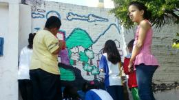 Alunos deixam escola mais bonita em ação do Projeto Colorindo Minha Cidade