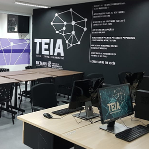 Coworking público e gratuito TEIA Centro inicia atividades