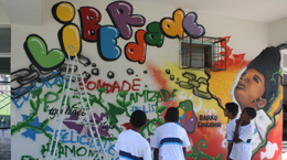 Bairro Educador pensa com alunos do CIEP Dom Oscar Romero, no Rio de Janeiro, o racismo e a discriminação racial em ciclo de atividades “As cores de nossos heróis”